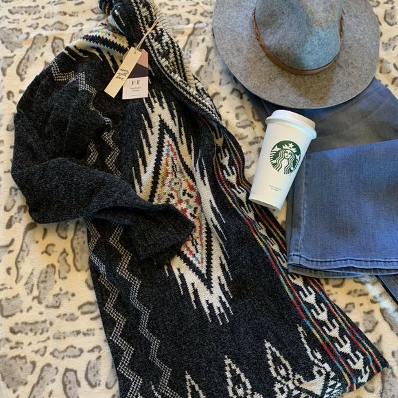 New Native Print Cowichan Blanket Cardigan Sweater - Picture 4 of 7